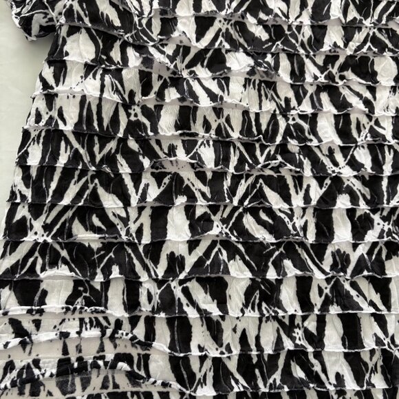 Alfred Dunner Ruffled Layers Blouse Top Black & White Size Large Petite … - Picture 3 of 9